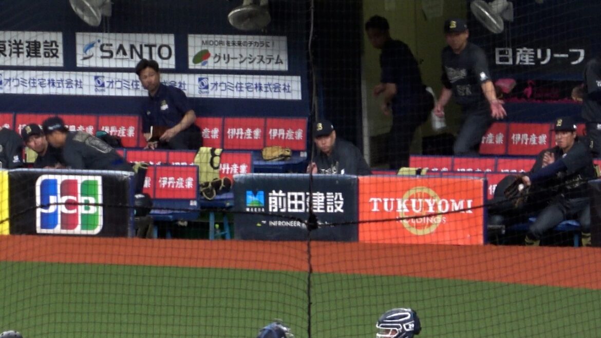 移籍後、京セラ初打席で山本祐大に狙撃されたオリックスベンチの反応がこちらw