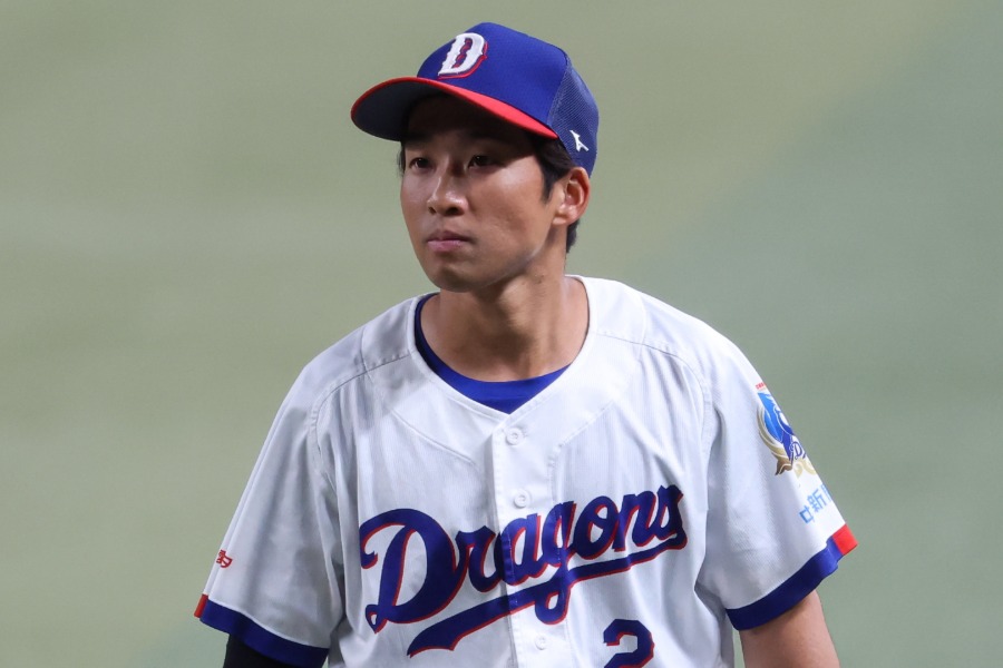 中日-巨人戦で衝撃プレー「!?!?!?!?!」 1-0→2-0…”忍者走塁”に「初めて見た」 | Full-Count 中日・田中幹也【写真:加治屋友輝】
