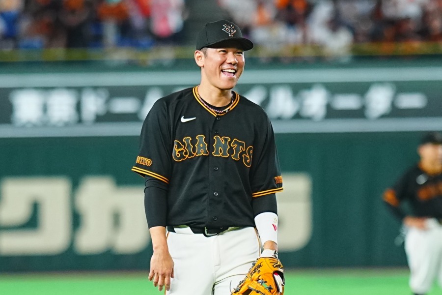 打率.160でも…坂本勇人が必要なワケ 美技連発に喝采「まだまだいける」「さすが」 | Full-Count 好守を見せた巨人・坂本勇人【写真:荒川祐史】