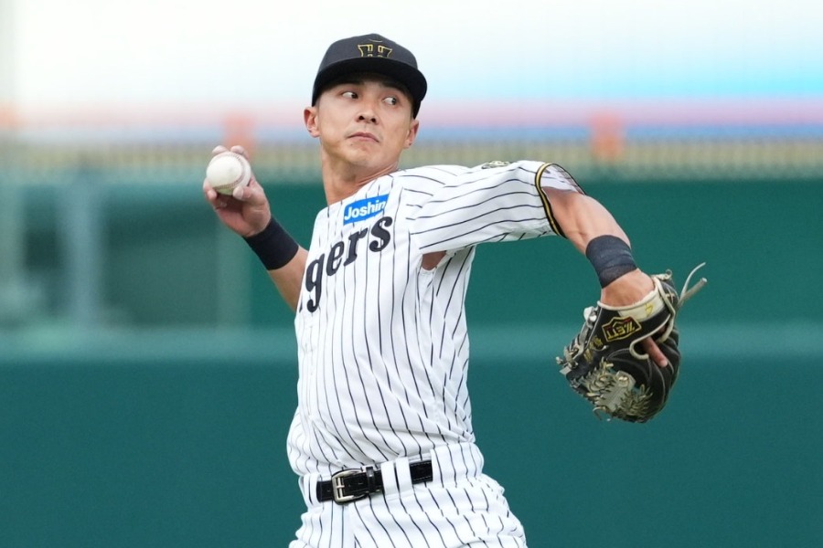阪神3連敗も…虎党の心を救う回転美技 ”忍者”の神業を「何度も見てしまう」 | Full-Count 阪神・熊谷敬宥【写真:小林靖】