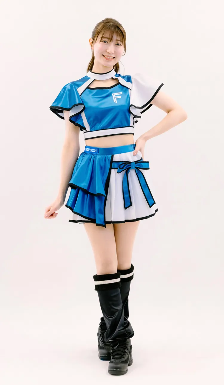 串山楓さん  © H.N.F.