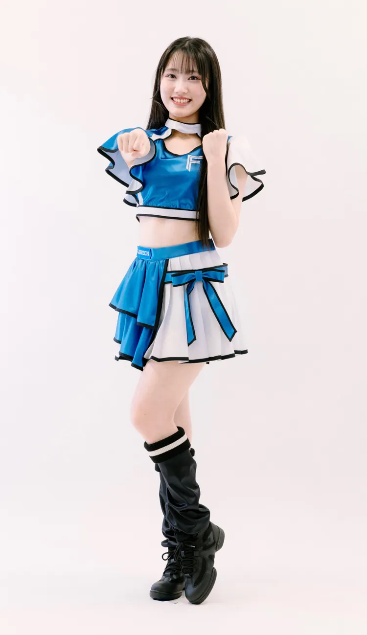 高井優奈さん  © H.N.F.