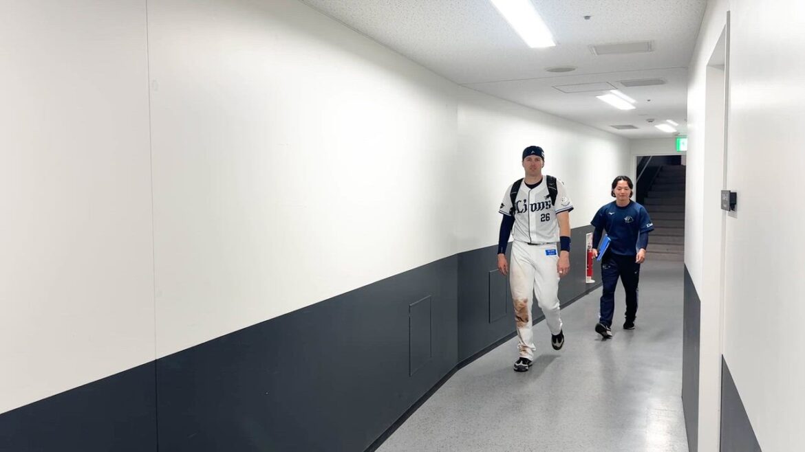 【動画】【祝！#岩城颯空 投手10セーブ目！】ライオンズの選手と勝利のハイタッチ気分！【2026/5/8 L4-2E】 - スポーツナビ「埼玉西武ライオンズ」