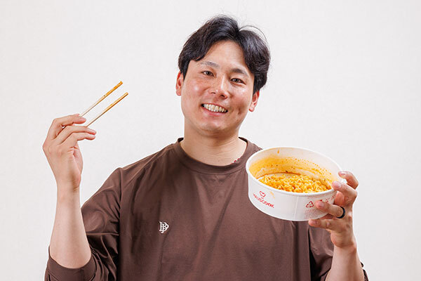 栗林良吏投手