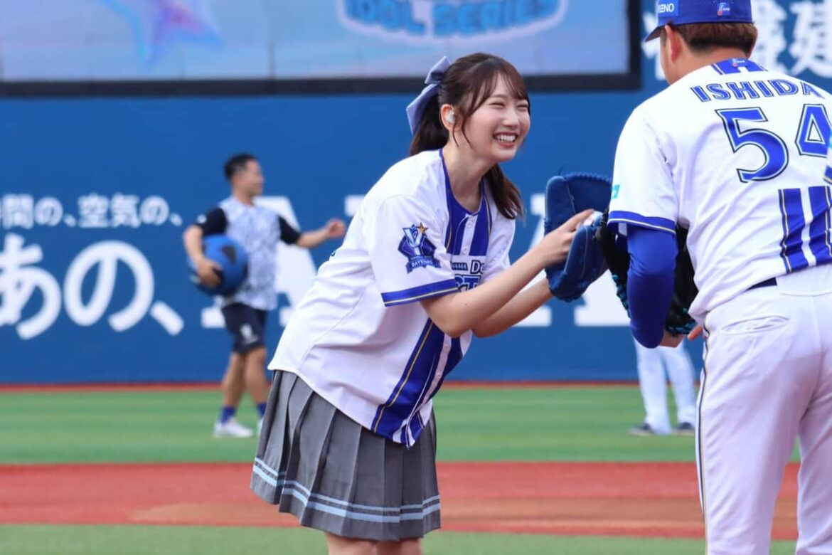 日向坂46藤嶌果歩「460点!」のノーバン始球式 ベイスターズの「勝利の女神」に: J-CAST トレンド 日向坂46藤嶌果歩「460点!」のノーバン始球式 ベイスターズの「勝利の女神」に: J-CAST トレンド